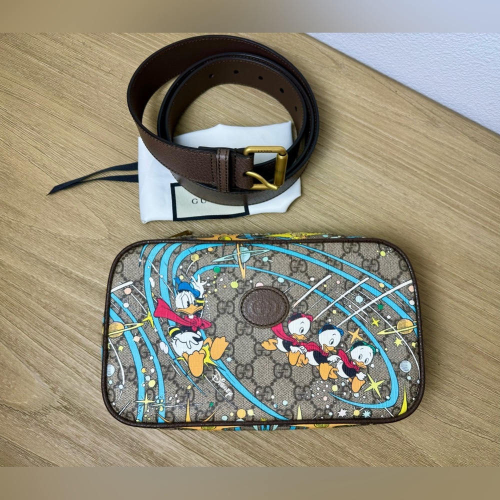 GUCCI Disney X Donald Duck Print Belt Bag
